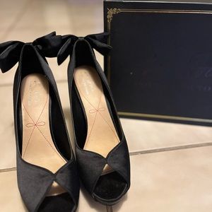 Le Soir Pour La Victoire Black Satin Cristella 2 Formal Heels Shoes Sz 9.5